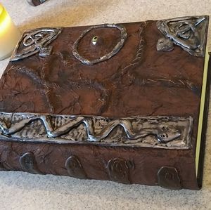 Hocus pocus spell book